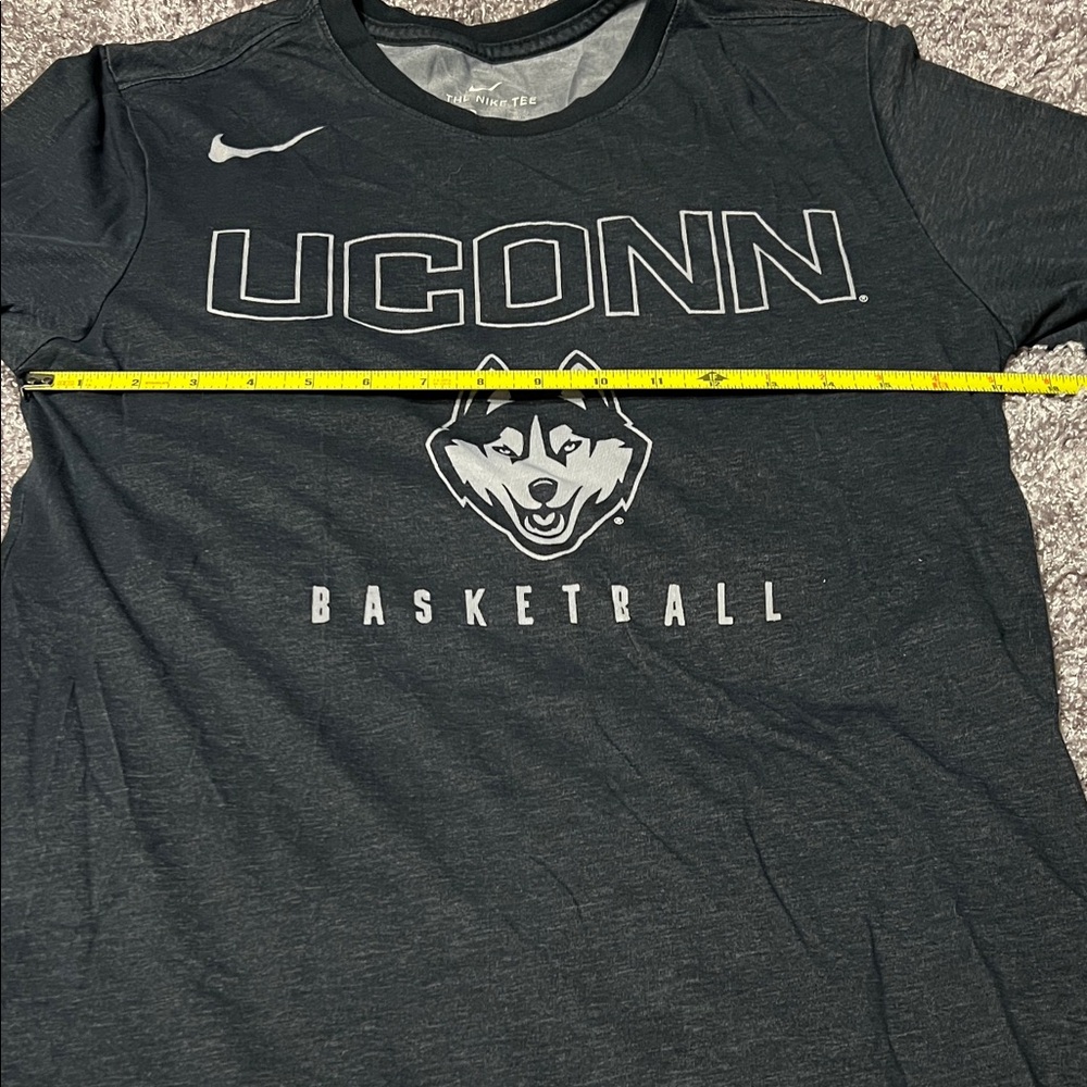 Nike UConn Basketball Black Tee - Picture 3 of 4
